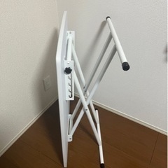 昇降テーブルの画像