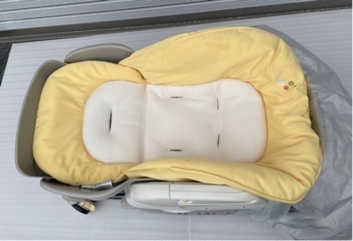 【美品】Combi  ロワイヤルオート（電動）スウィング　/ハイローチェア