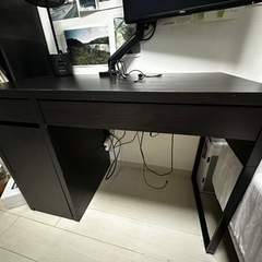 IKEAの机　MICKE   棚付き
