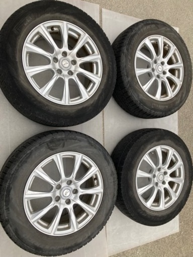 車のパーツ タイヤ、ホイール