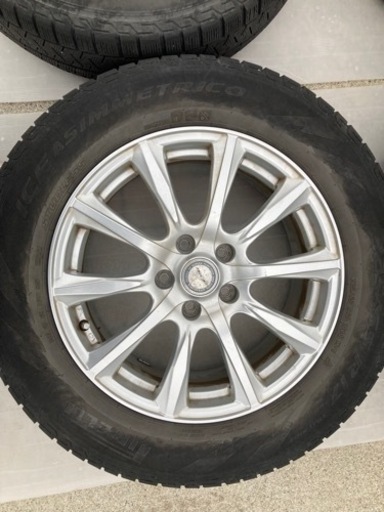 車のパーツ タイヤ、ホイール