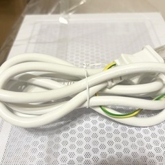 【新品】白いゲーミングPC の画像