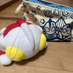 ウルトラマン　ぬいぐるみ　収納ケースの画像