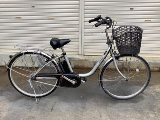 371  パナソニック新機種電動アシスト自転車vivi26インチシルバーボディー