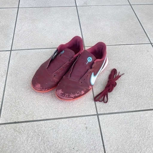 NIKE（ナイキ）TIEMPO（ティエンポ）ジュニア 5.5Y（24.0）靴/バッグ 靴 サンダル