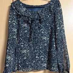 イノヴェーブ　INNOWAVE 美品　花柄　ブラウス　長袖　オフ...