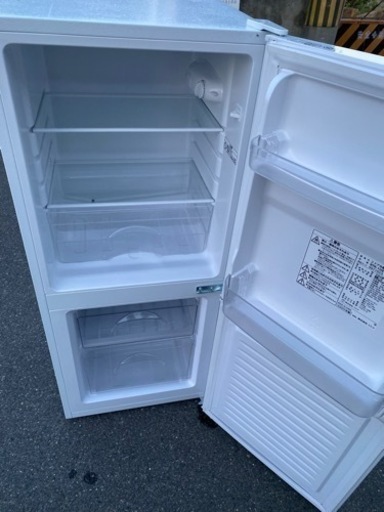 ?☘️大阪市から阪南市まで配達設置無料?冷蔵庫106L 2020年?保証有り