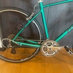GIANT ESCAPE R3 700C アルミ 24速 465mm 緑クロス GIANT ESCAPE R3 700C アルミ 24速 465mm 緑クロス 2023 GIANT