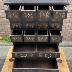 逸品 李朝家具 薬箪笥 25杯 小引き出し 抽斗 薬棚 ヤクジャン 収納棚 チェスト 整理 収納 古道具 骨董 店舗什器 アトリエ の画像