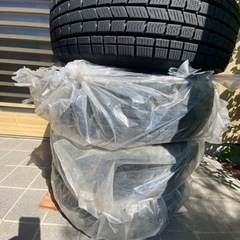 希少！ホイールカバー付きスタッドレスタイヤ185R14C　バリ山　日産グロリア（Y30）の画像