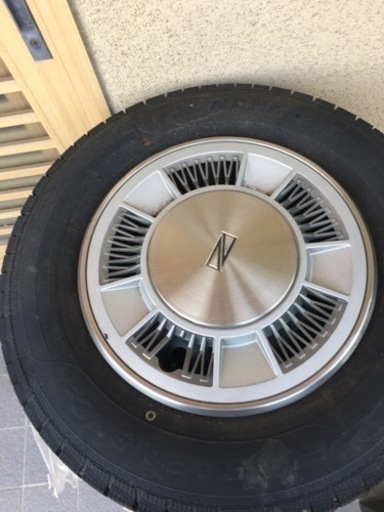 希少！ホイールカバー付きスタッドレスタイヤ185R14C
　バリ山　日産グロリア（Y30）