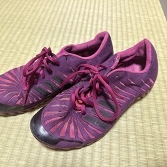 adidas　トレーニングシューズ