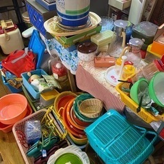 昭和レトロポップ雑貨超大量まとめ　全部おまとめ　食器　服　ワンピース　時計　プラの画像