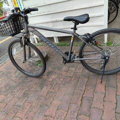 Men's bicycle with shock ups. 1 ...