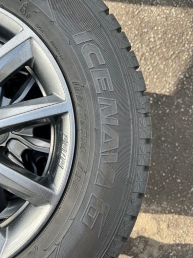 車のパーツ タイヤ、ホイール