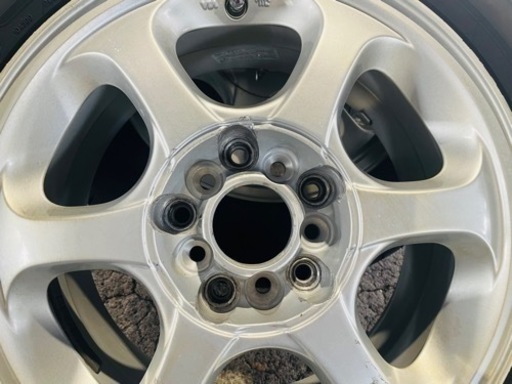 車のパーツ タイヤ、ホイール