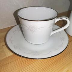 Noritake✮食器セットの画像