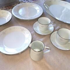 Noritake✮食器セットの画像