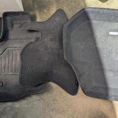 ハイエース ワイド フロアマットの画像