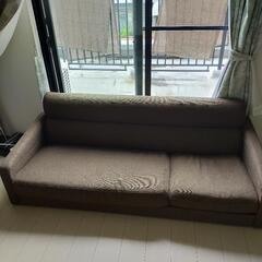 【あげます】家具 ソファ　２〜３人掛けソファ　オットマン付の画像