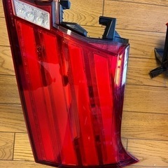アルファード30 ダズフェローズ テールライトの画像