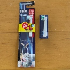 新品・開封済（新品）の計２本　ブラウンBRAUNオーラルＢ用替えブラシ