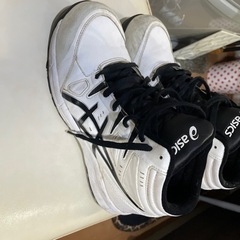 アシックス安全靴の画像