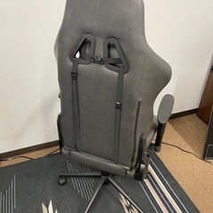 ゲーミングチェアの画像