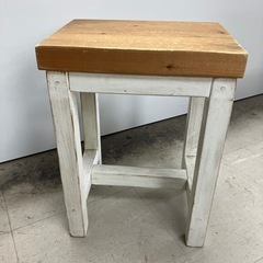 K2405-551 シャビー加工スツール 傷、汚れ有の画像