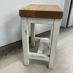 K2405-551 シャビー加工スツール 傷、汚れ有の画像