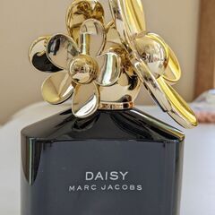 マークジェイコブスのdaisyの画像