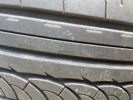 車のパーツ タイヤ、ホイール