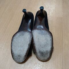 黒のパンプス　イタリア製の画像