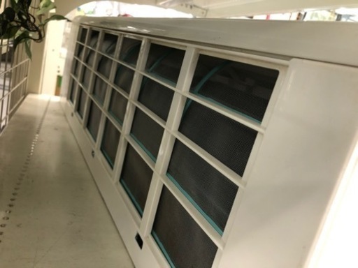 壁掛けエアコン TOSHIBA RAS-E221M