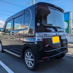 25年式！々9千円〜分割可❗️車検2年付き！【名義変更代込み】広い車内！大人気‼️ダイハツ タントカスタム☆SDナビ付き☆走行中DVD観れます☆バックカメラ付き☆純正アルミ☆電動スライドドア☆ドライブレコーダー☆そのまま乗って帰れます！の画像