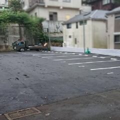 ◇【狛江市/大型ダンプドライバー】土日休み/日勤/運転業務のみ！...