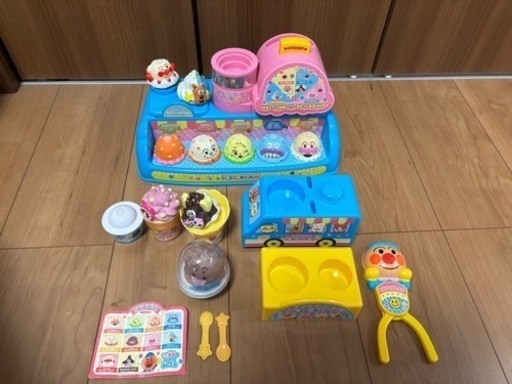 アンパンマン のっけてポン! クレープもいかが? アイスちょうだい!!