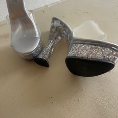 レディース　サンダルミュール　クリアの画像