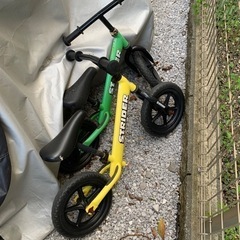 ストライダー2台の画像