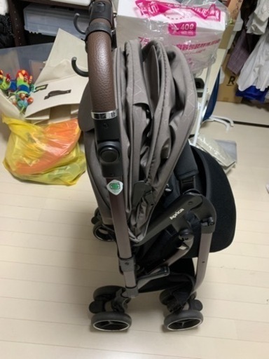 ベビーカー　アップリカ　オプティアクッショングレイス　