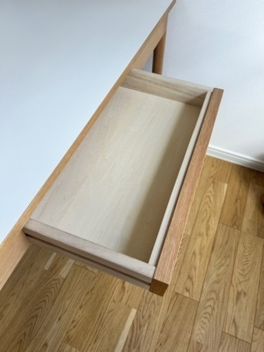 IDEE ダイニングテーブル - STILT TABLE 1400 White
