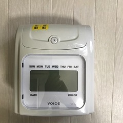 たか様決定タイムレコーダーとタイムカードラックの画像