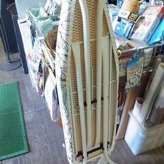 開店セール中につき、通常特価6,578円より半額の3,289円!　brabantia　ブラバンシア　アイロン台　サイズS　95×30ｃｍ　エクストラコンパクト　ドラゴンフライの画像