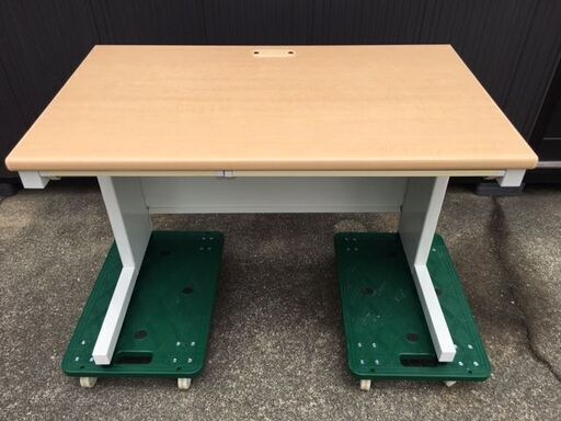 良品・美品・6台対応可】 PLUS/プラス スチールOAデスク フラット