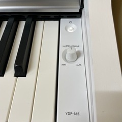 ヤマハ YDP-165WH  2022年 ARIUS ホワイトウッド調　椅子付きの画像