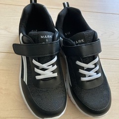 女の子シューズ　21センチ　ブラック