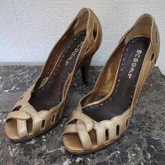 BCBGirls　メッシュピンヒールパンプス　ゴールド