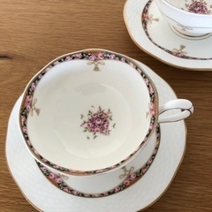 NARUMI BONE CHINA カップ　ソーサー