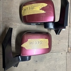 車のパーツ外装