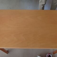 OKAMURA製のテーブル・イス2脚の画像